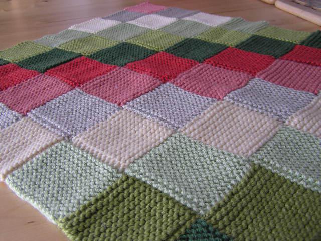 ニードルワークの教訓。どのように編み針で編み物を編むのですか？